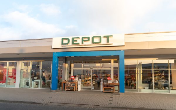 Depot kündigt Schließung von 66 Filialen nach Insolvenz an