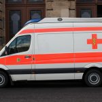 Warum ein 83-Jähriger in Oberbayern mit einem Ferrari kollidierte: Ein Überholmanöver im Fokus.