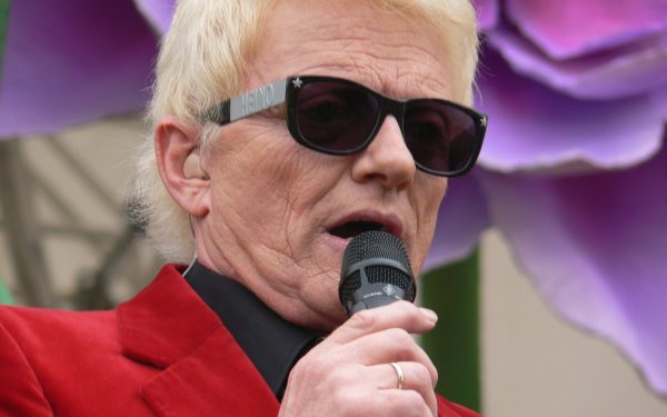 Heino engagiert sich für die Einführung der Nationalhymne im Schulunterricht.