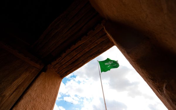 Internationale Truppenverstärkung in Saudi-Arabien in Reaktion auf Huthi-Angriffe