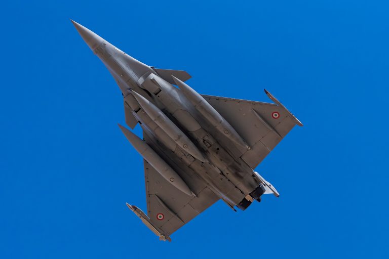 Frankreichs Luftwaffe: Strategische Aufrüstung mit neuen Kampfjets und KI-Technologie