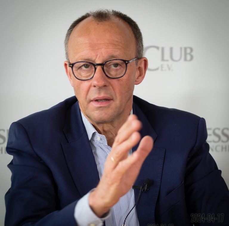 Merz präsentiert Pläne zur Senkung der Stromsteuer: Ein Versuch zur Stabilisierung der CDU