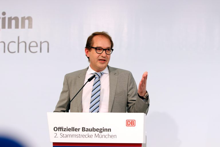 Dobrindt möchte Schutzstatus für syrische Flüchtlinge überdenken